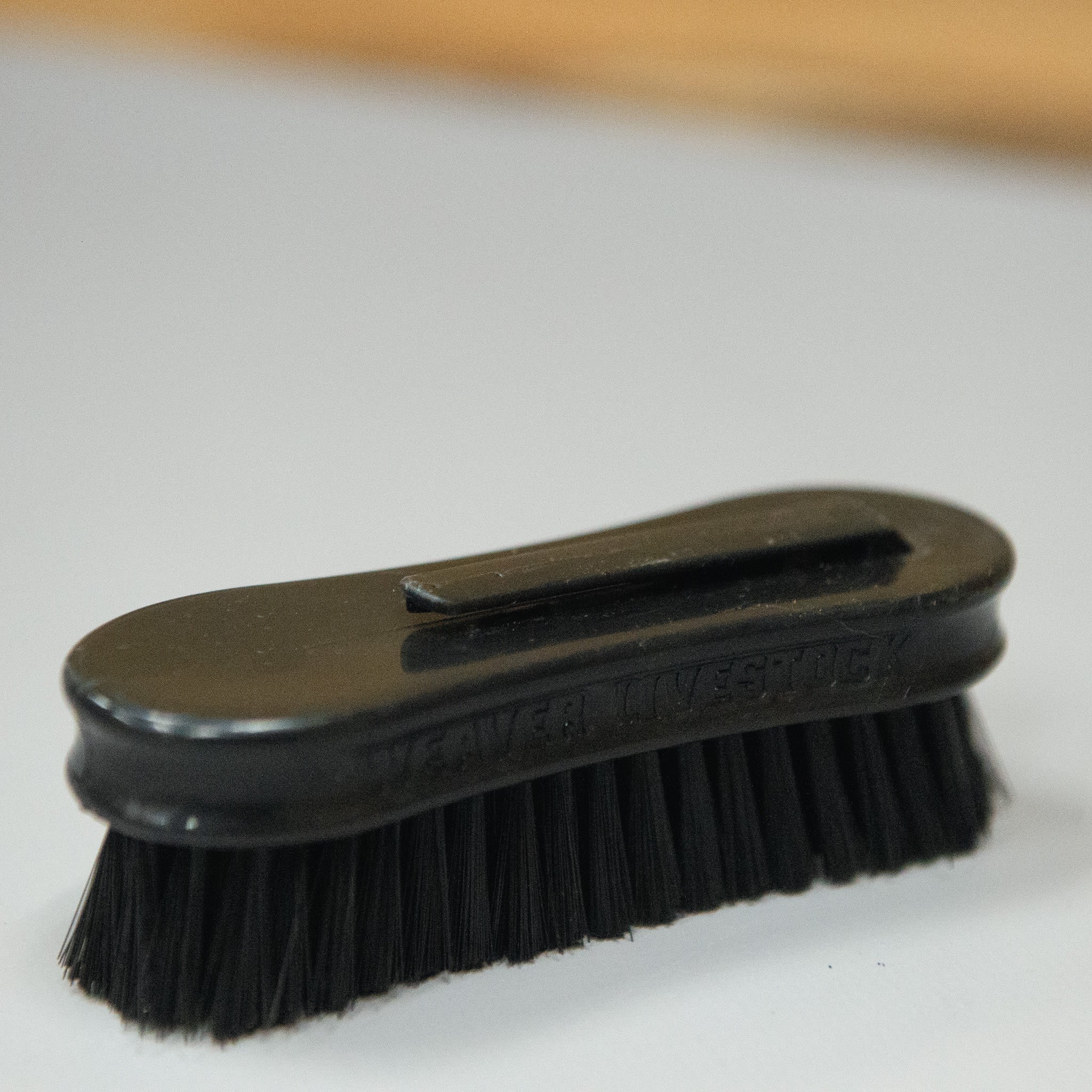 Pig Face Brush, Plastic Handle - Image 8