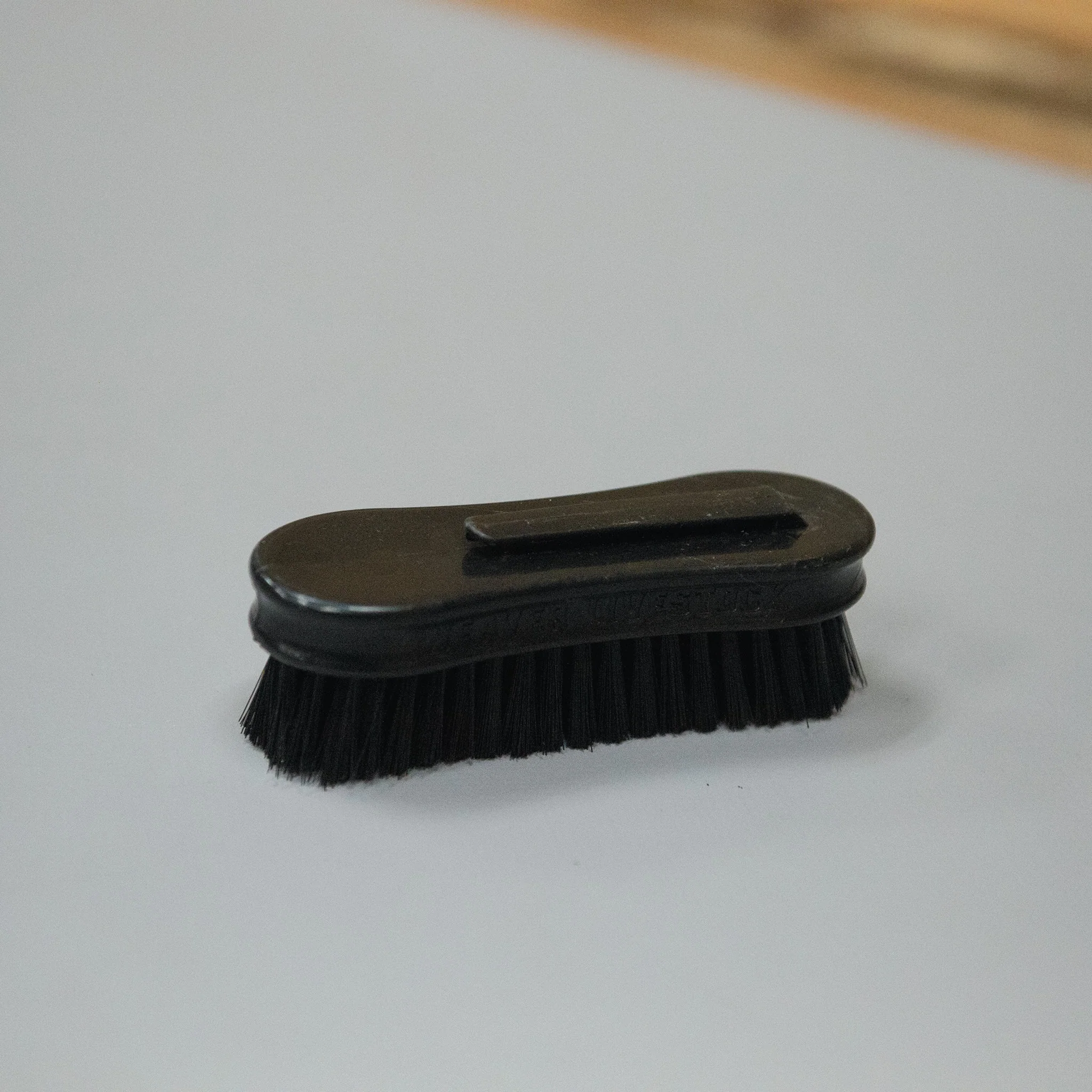 Pig Face Brush, Plastic Handle - Image 9