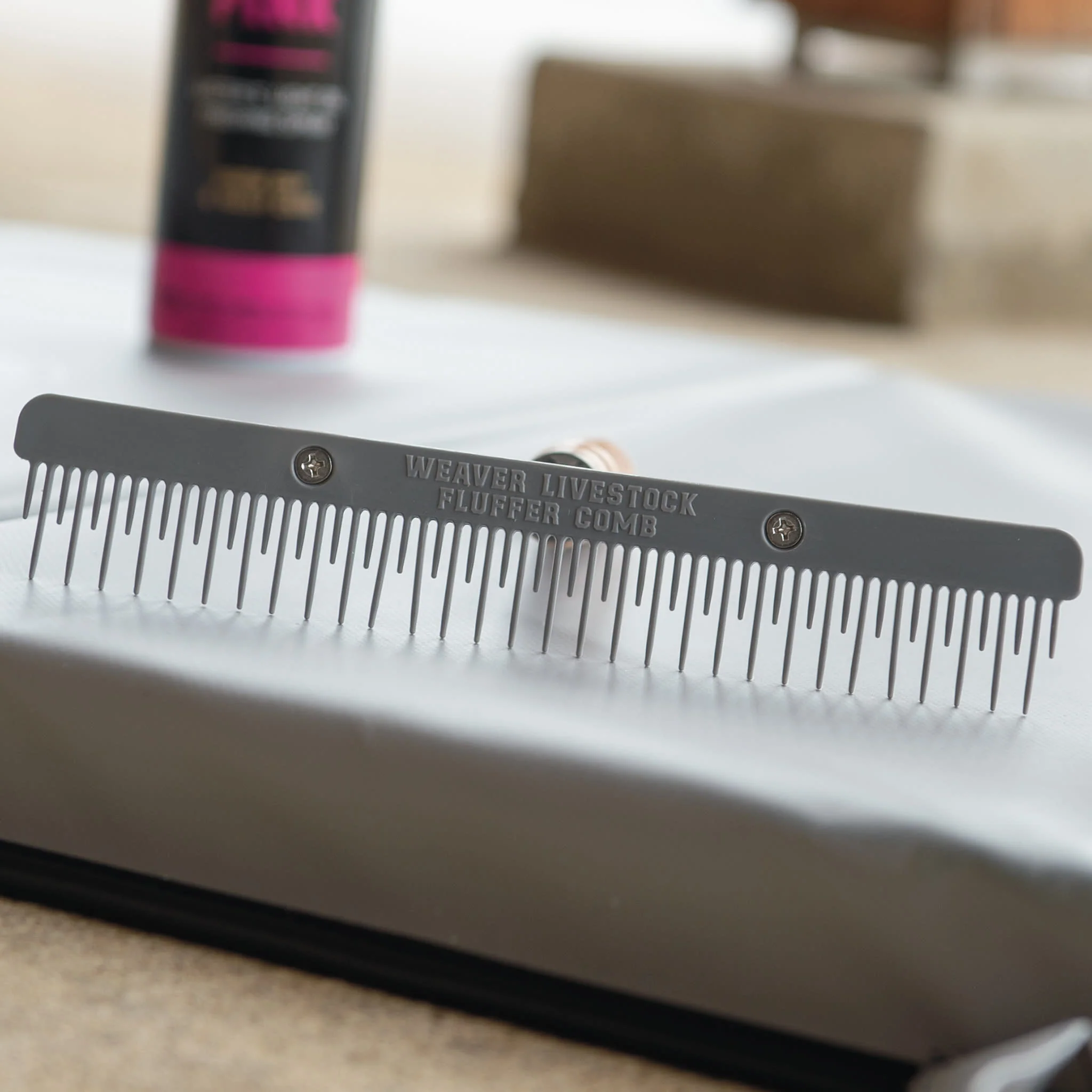 Plastic Fluffer Comb - Image 19