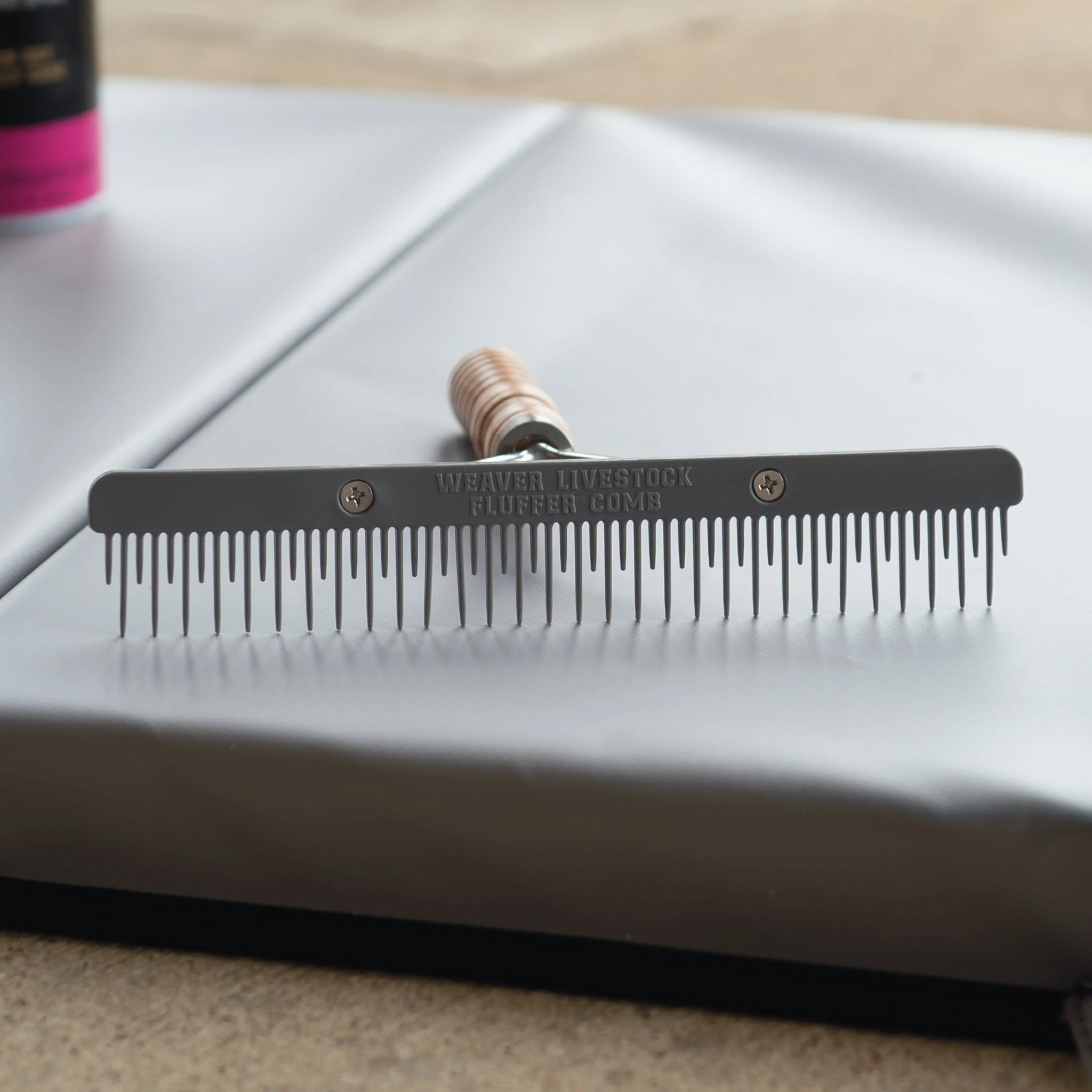 Plastic Fluffer Comb - Image 21