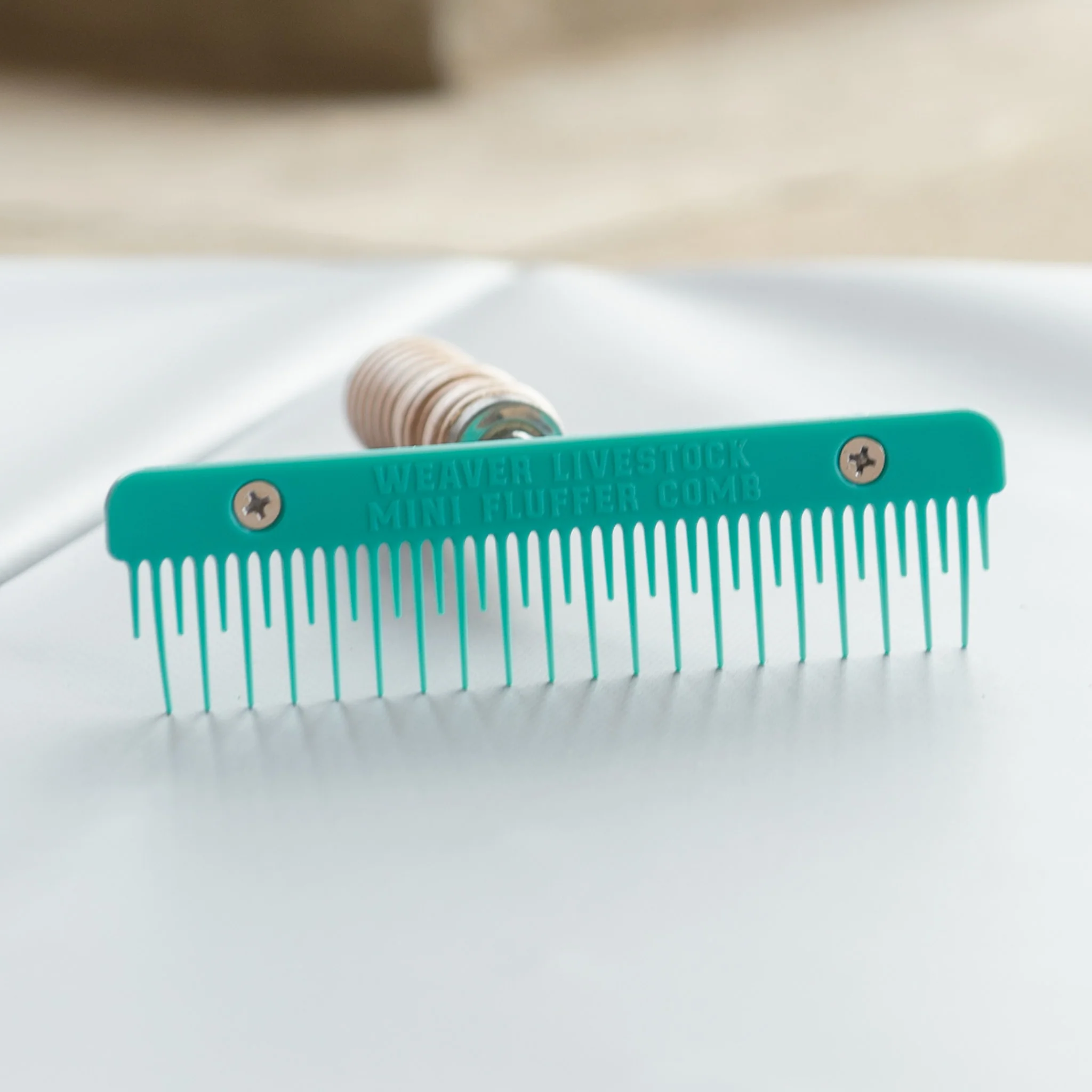Plastic Mini Fluffer Comb - Image 26