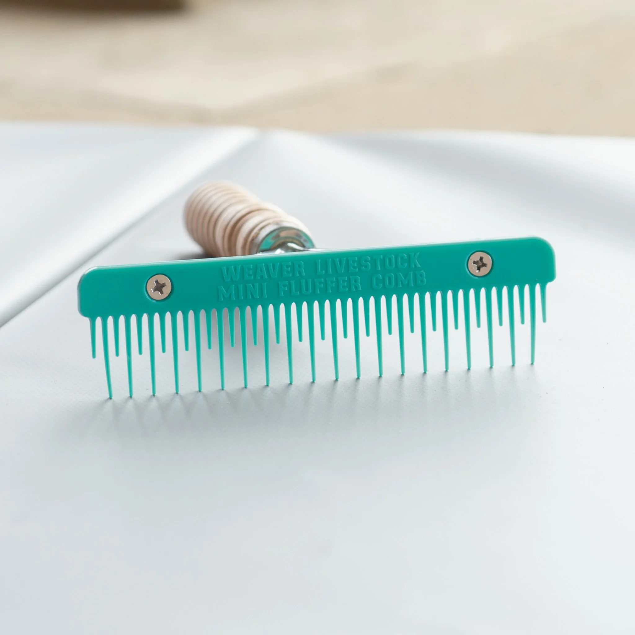 Plastic Mini Fluffer Comb - Image 27
