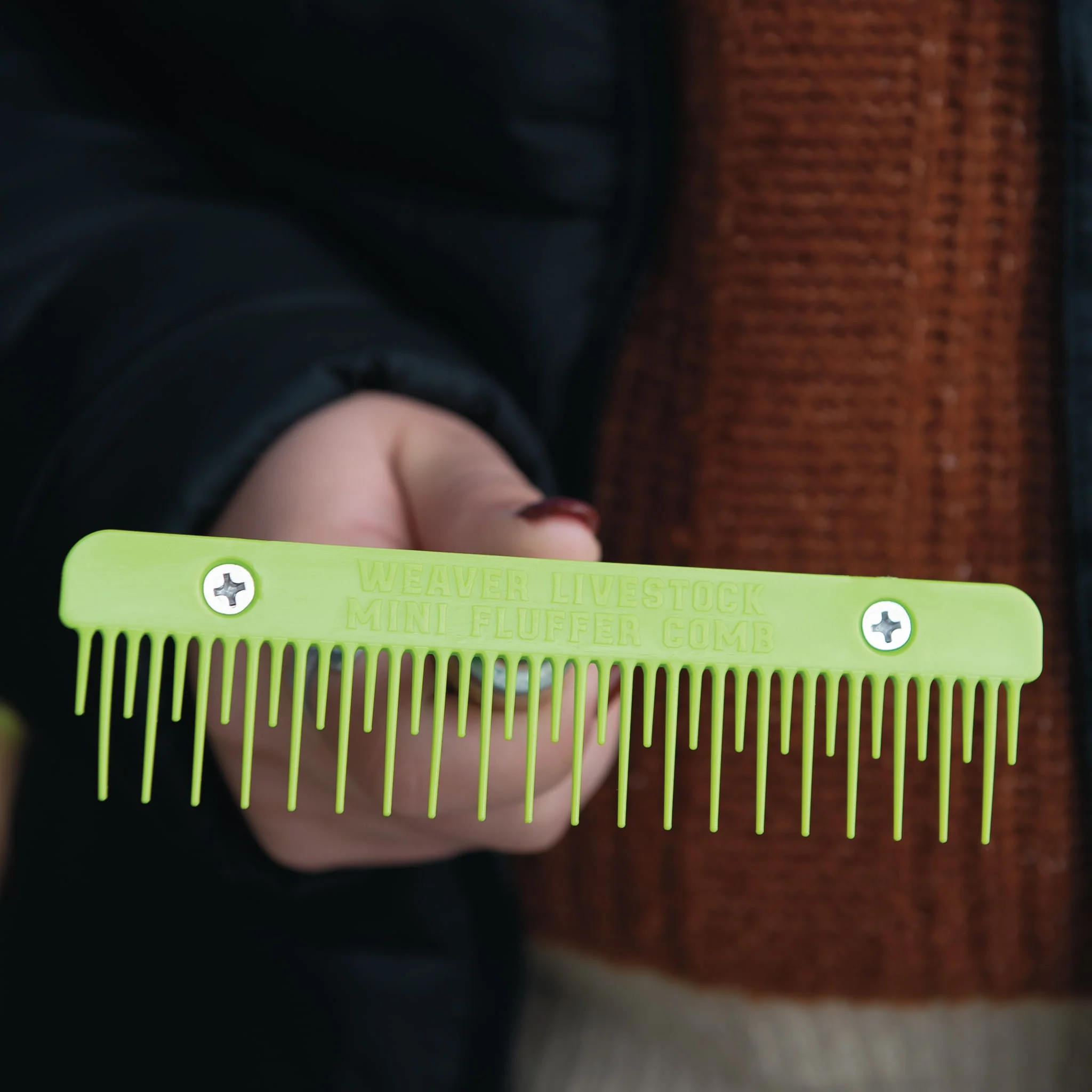Plastic Mini Fluffer Comb - Image 37