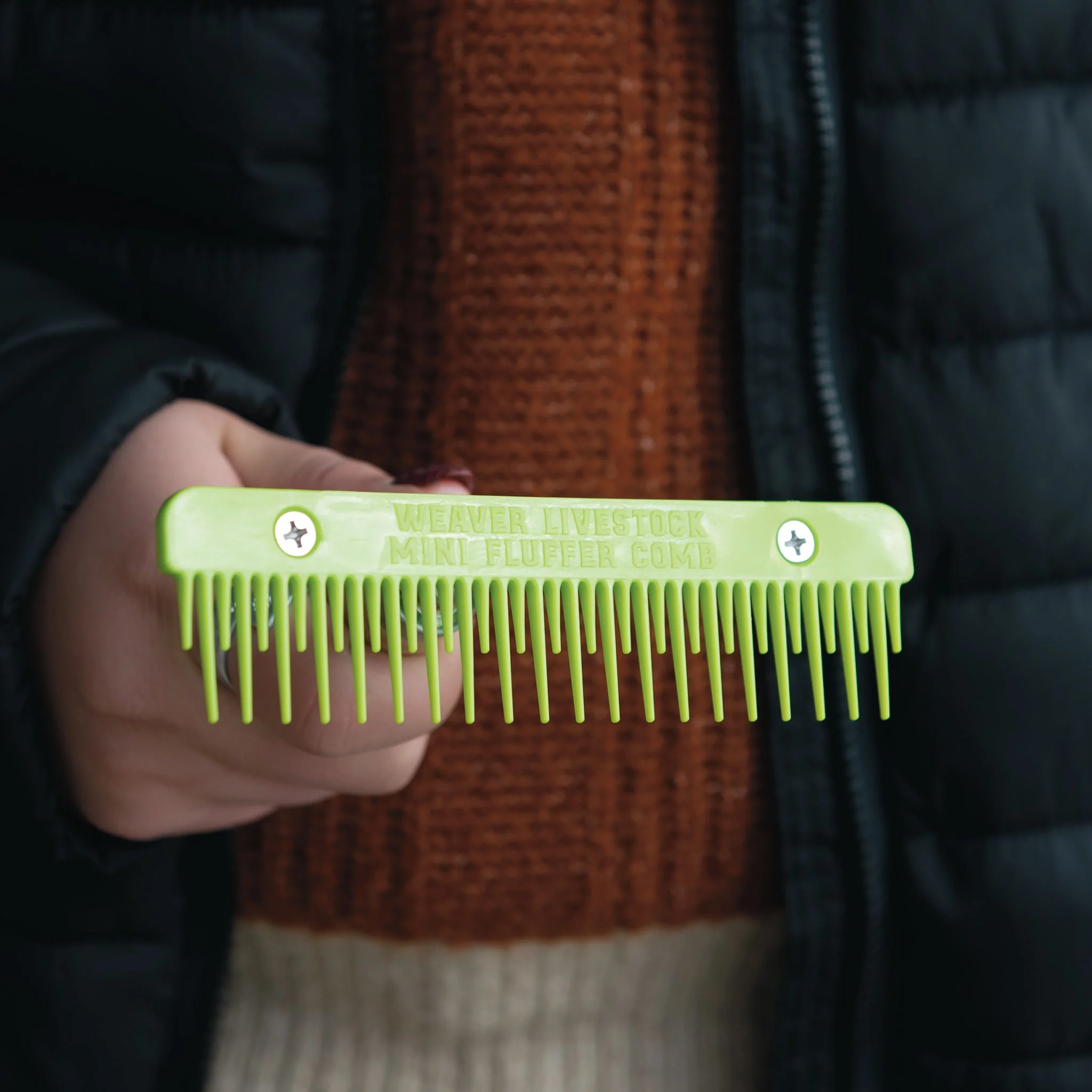 Plastic Mini Fluffer Comb - Image 39