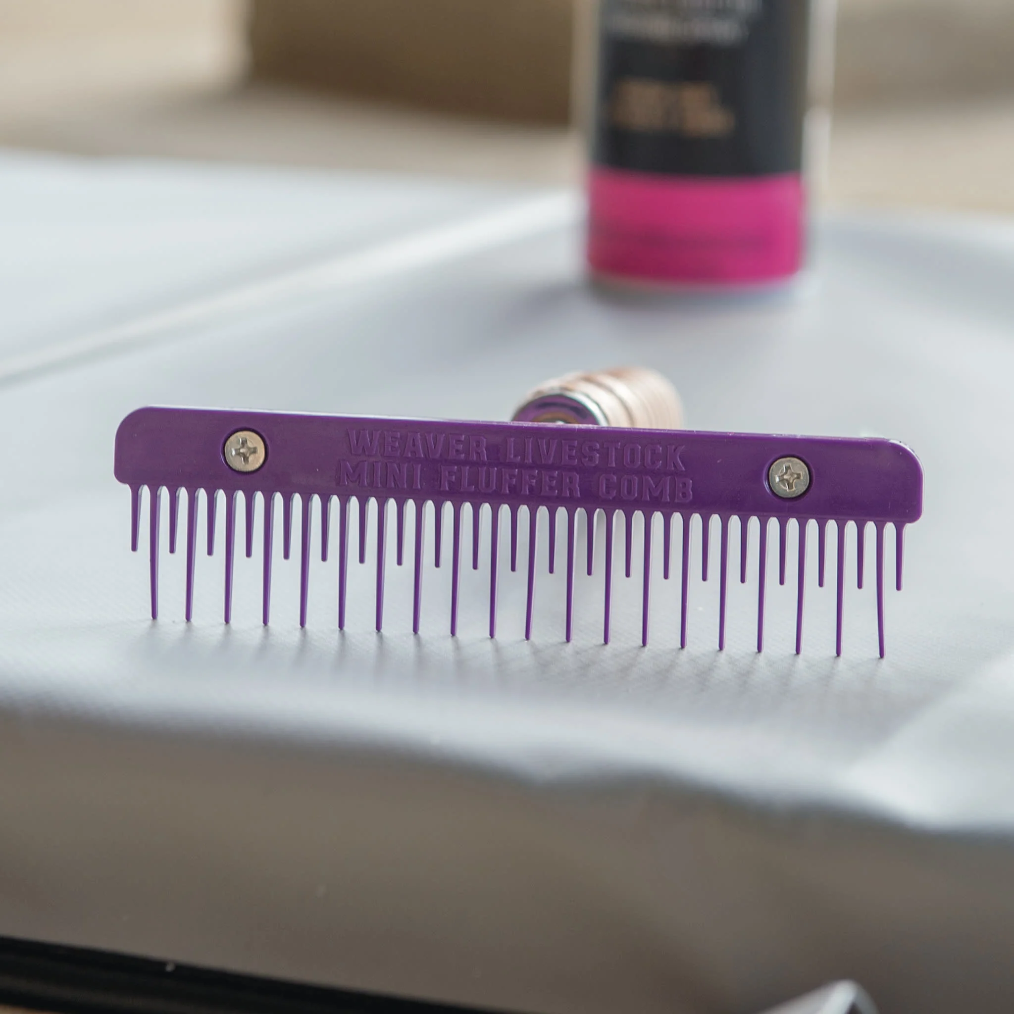 Plastic Mini Fluffer Comb - Image 5
