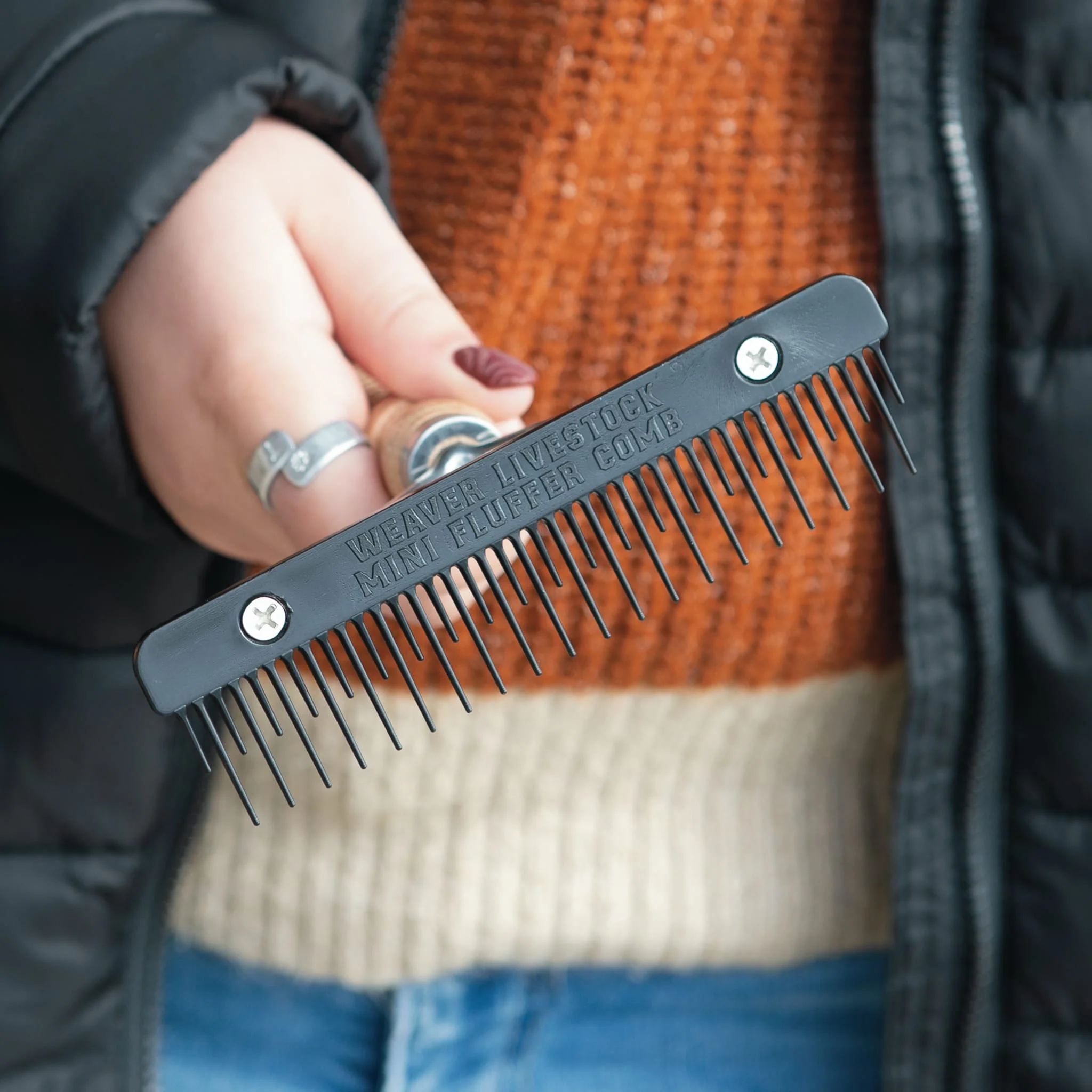 Plastic Mini Fluffer Comb - Image 51