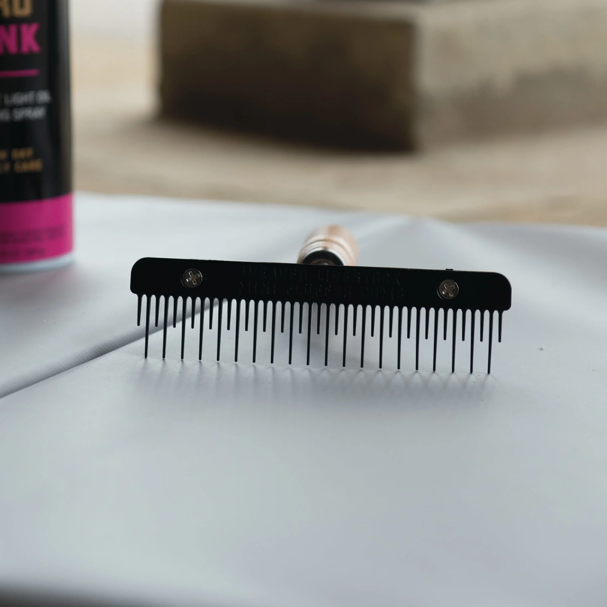 Plastic Mini Fluffer Comb - Image 55