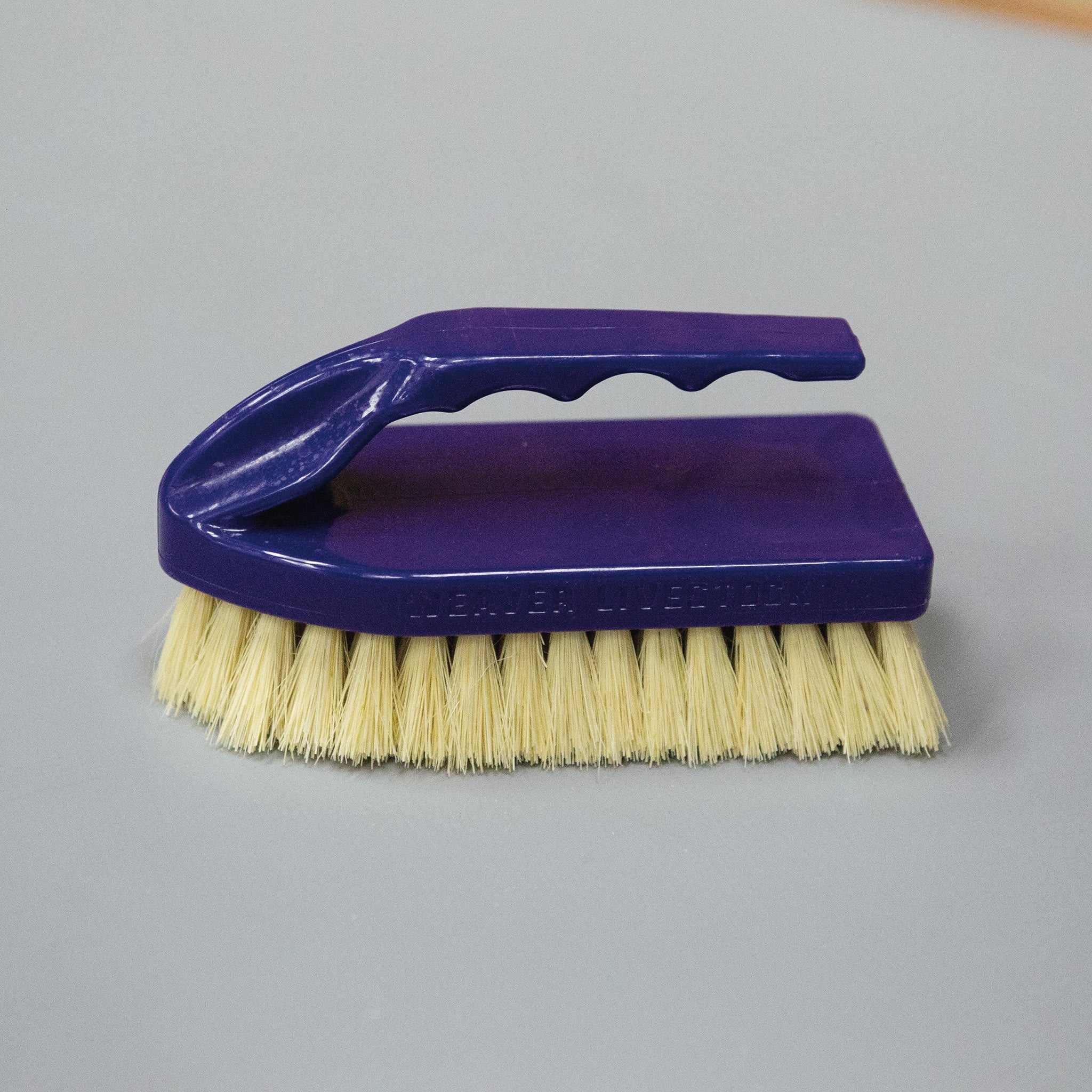 Plastic Tampico Pig Brush with Handle - Image 21