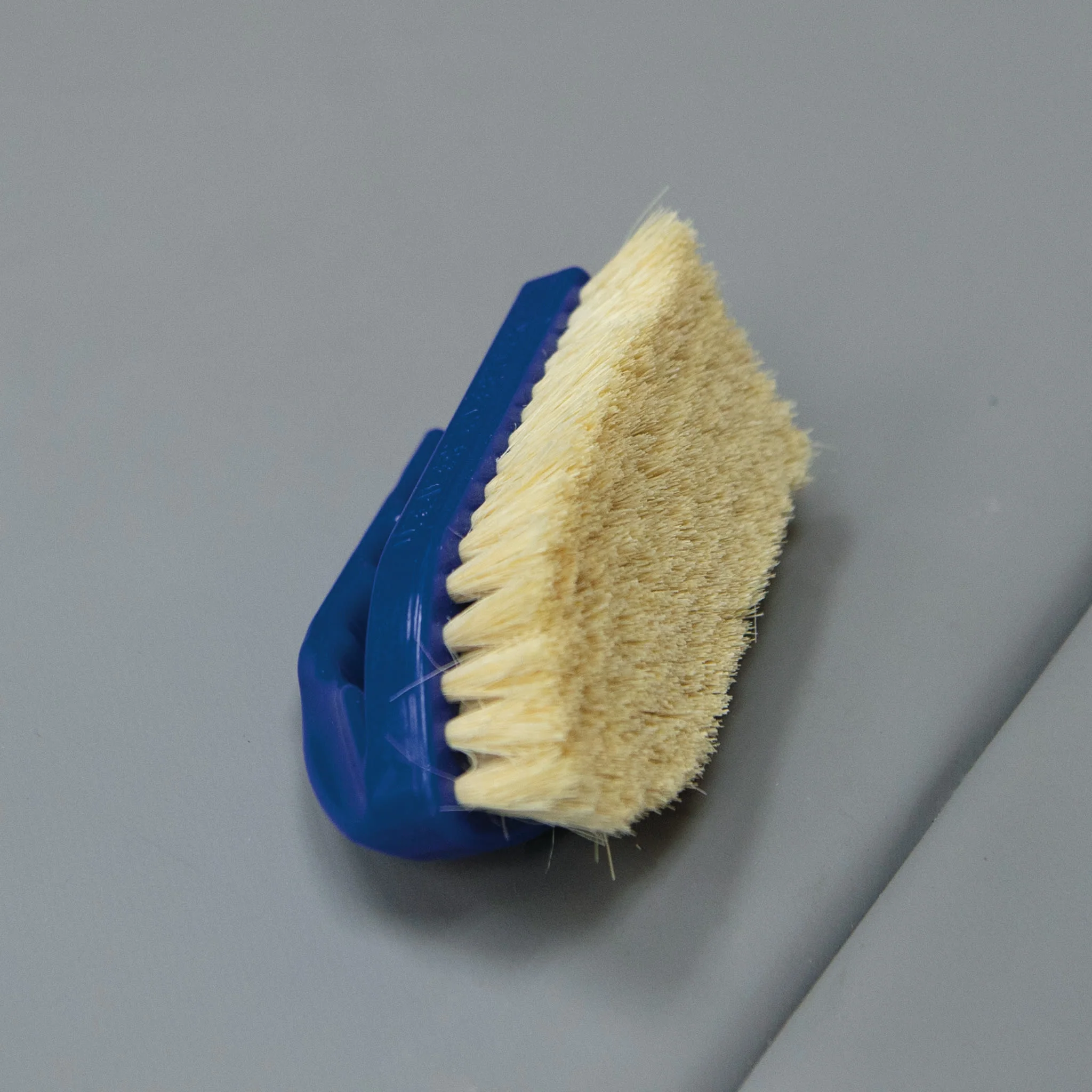 Plastic Tampico Pig Brush with Handle - Image 38