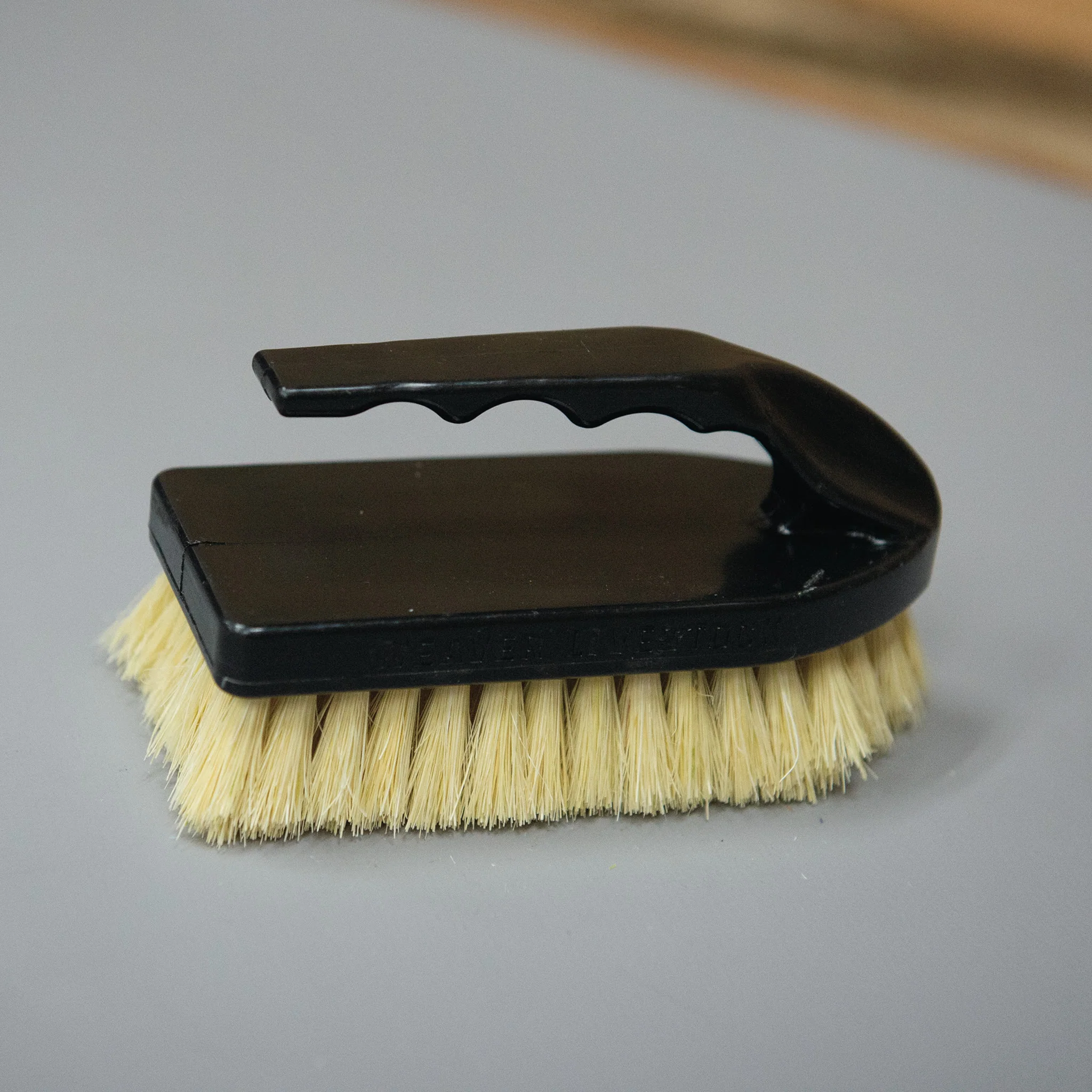Plastic Tampico Pig Brush with Handle - Image 48