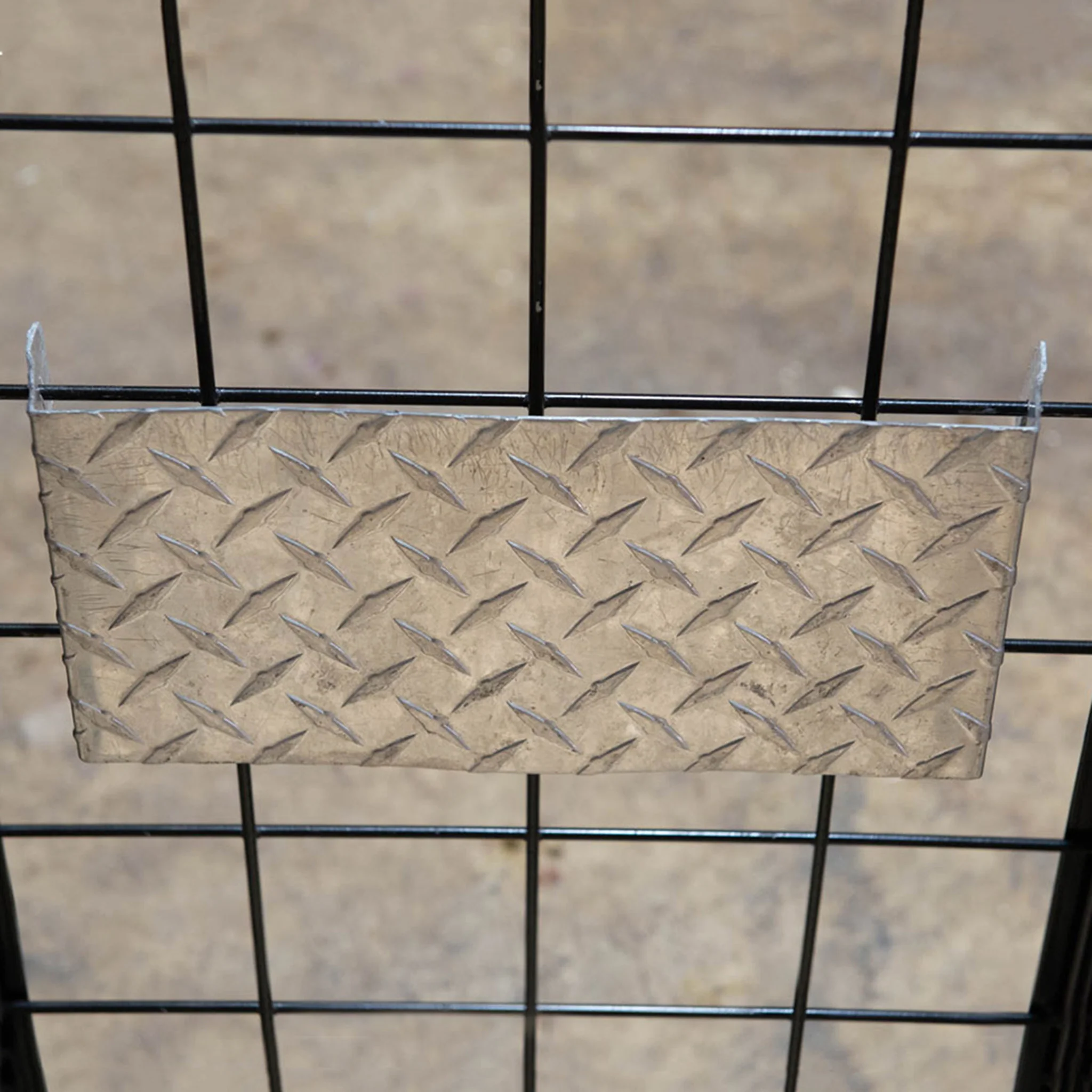 Stall Feeder Replacement Hanger - Image 2